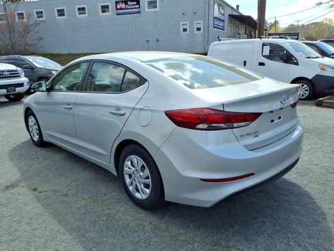 Used 2018 Hyundai Elantra SE image 6