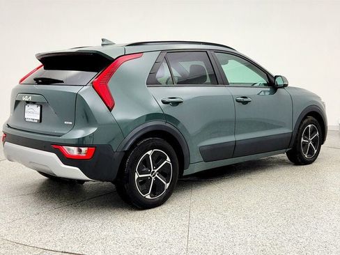 Used 2023 Kia Niro EX image 5