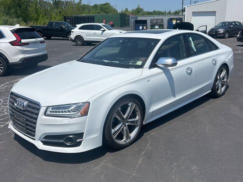 Used 2015 Audi S8 AWD/4WD image 2
