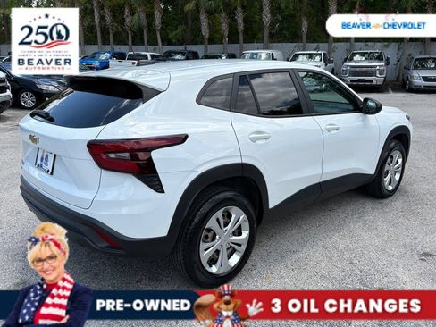 Used 2024 Chevrolet Trax LS FWD image 7