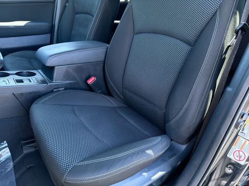 Used 2018 Subaru Outback 2.5i Premium AWD/4WD image 17