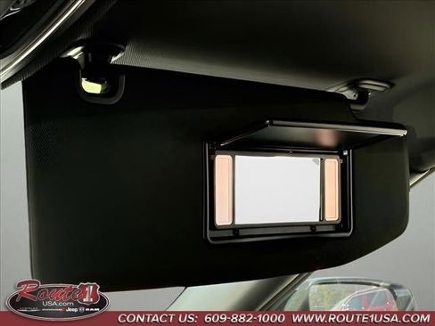 Used 2023 Jeep Grand Cherokee Trailhawk image 37