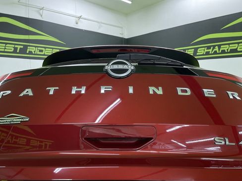 Used 2024 Nissan Pathfinder SL image 13