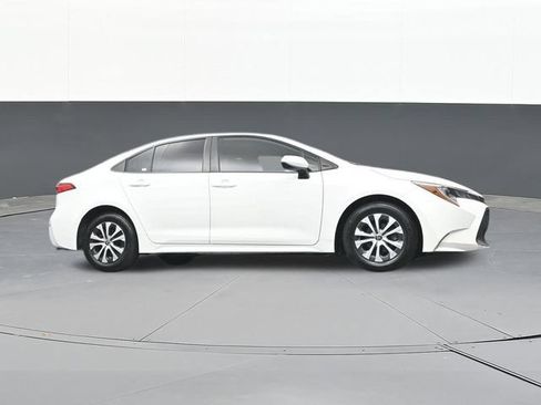 Used 2022 Toyota Corolla LE FWD image 47
