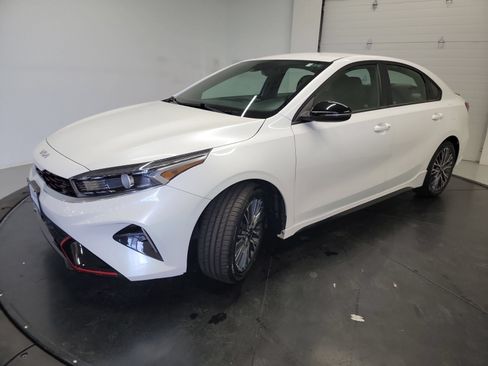 Used 2022 Kia Forte GT-Line FWD image 3