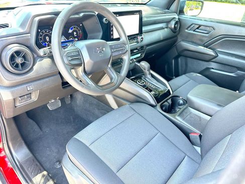 Used 2025 Chevrolet Colorado Trail Boss AWD/4WD image 18