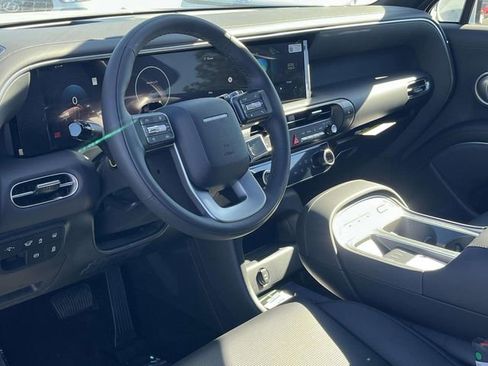 New 2026 Hyundai Palisade Calligraphy FWD image 9