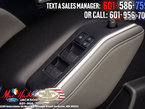 Used 2020 Toyota Highlander XLE FWD image 13