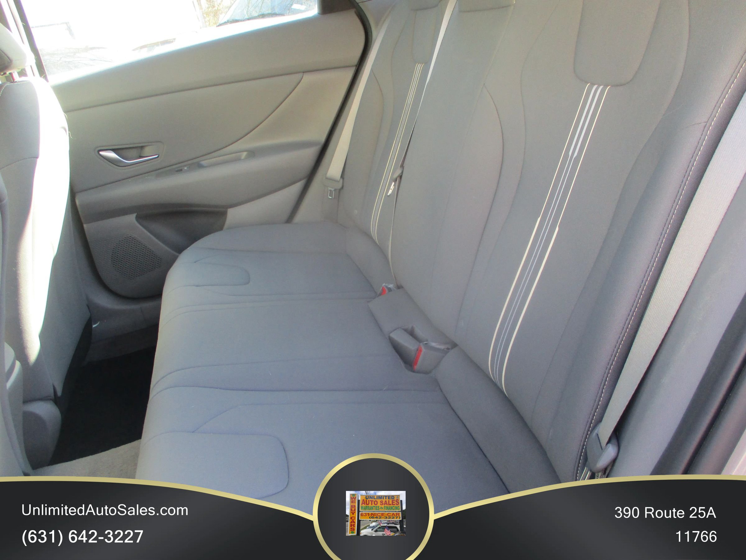 Used 2022 Hyundai Elantra SEL w/ Convenience Package FWD image 6