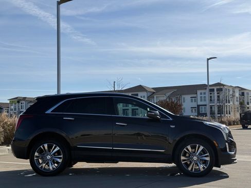 Used 2025 Cadillac XT5 Premium Luxury image 8