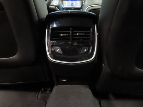 Used 2019 Cadillac XTS Luxury image 28