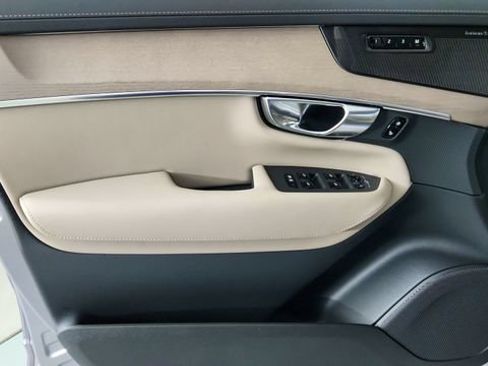 New 2026 Volvo XC90 B6 Plus w/ Protection Package Premier AWD/4WD image 9