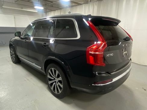 Certified 2025 Volvo XC90 B5 Core w/ Protection Package Premier AWD/4WD image 2