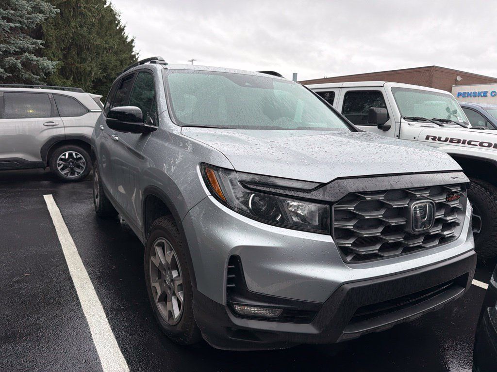 Used 2023 Honda Passport TrailSport image 4