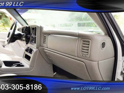 Used 2005 GMC Sierra 2500 SLT w/ Heavy-Duty Power Package AWD/4WD image 18