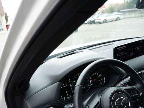 Certified 2025 MAZDA CX-5 Signature image 18