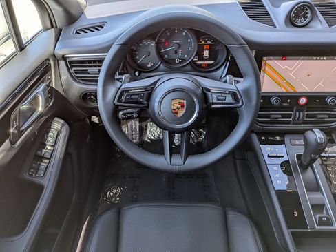 New 2026 Porsche Macan image 17