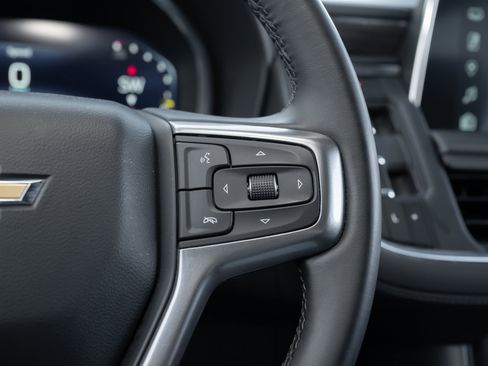 Used 2024 Chevrolet Suburban LT image 27