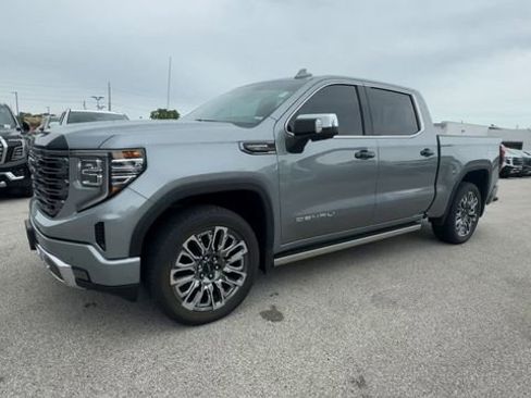 Used 2025 GMC Sierra 1500 Denali Ultimate AWD/4WD image 4