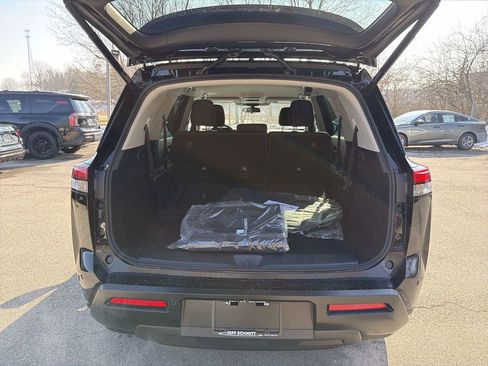 New 2026 Nissan Pathfinder SV image 15