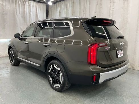 Used 2024 Kia Telluride S w/ S Sunroof Package FWD image 5