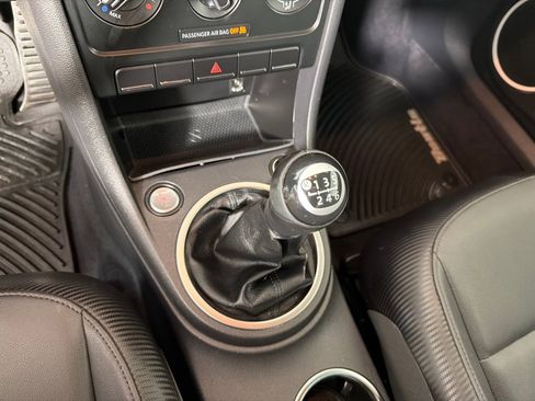 Used 2013 Volkswagen Beetle 2.0T image 27