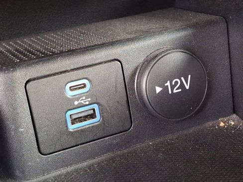 Used 2022 Ford Escape SEL image 18