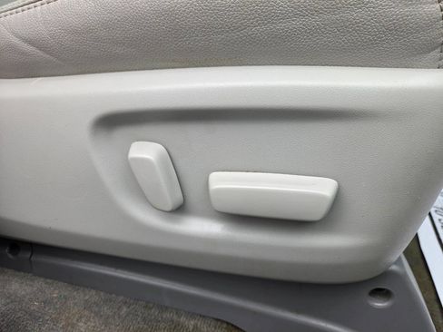 Used 2014 Toyota Sienna XLE w/ Entertainment Package FWD image 35