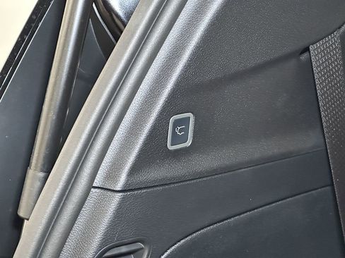 New 2026 Chrysler Voyager LX image 15