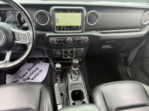 Used 2023 Jeep Wrangler Unlimited Sahara w/ Cold Weather Group AWD/4WD image 14