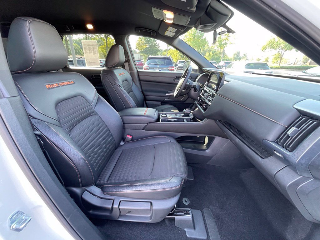 Used 2025 Nissan Pathfinder Rock Creek AWD/4WD image 32