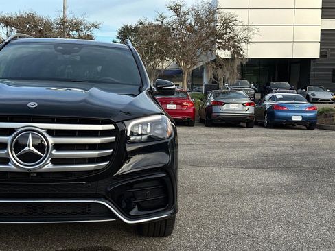Certified 2025 Mercedes-Benz GLS 450 4MATIC image 9
