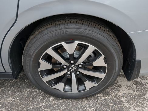 New 2025 Honda Odyssey EX-L image 32