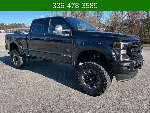 Used 2022 Ford F250 Lariat w/ Black Appearance Package image 7