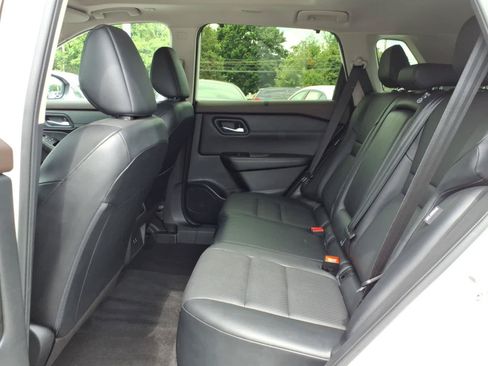 Used 2023 Nissan Rogue SV w/ SV Premium B Package AWD/4WD image 13