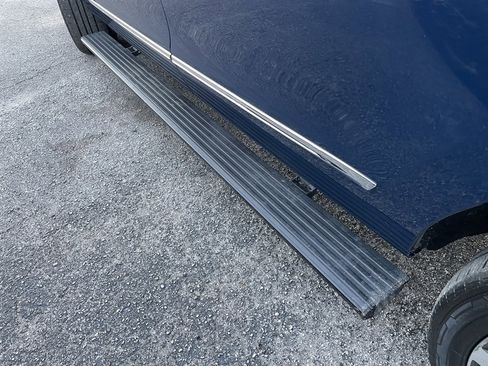 Used 2019 Lincoln Navigator L Reserve w/ Cargo Package image 35