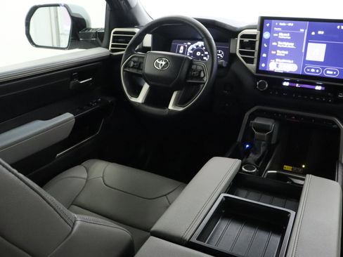 Used 2026 Toyota Tundra Limited w/ Power Package image 32