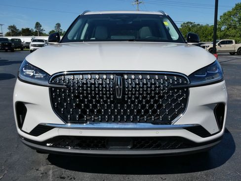 Used 2025 Lincoln Aviator Reserve w/ Equipment Group 201A AWD/4WD image 9
