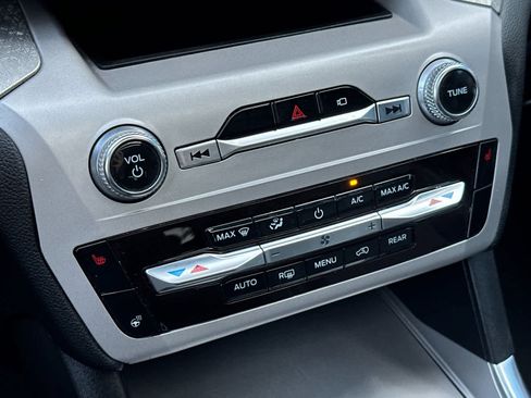 Used 2023 Ford Explorer Timberline image 21