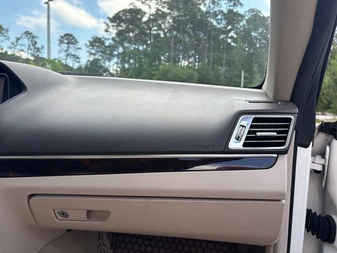 Used 2014 Mercedes-Benz E 550 Cabriolet image 33