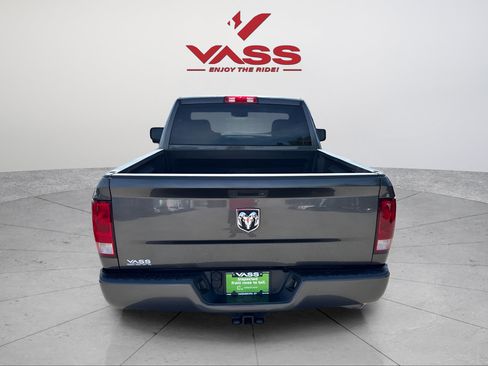 Used 2018 RAM 1500 Express RWD image 4