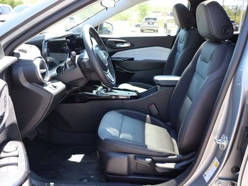 New 2026 Chevrolet Trax LT w/ Sunroof Package FWD image 10