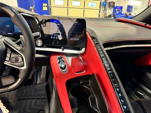 Used 2021 Chevrolet Corvette Stingray Preferred Cpe w/ Z51 Performance Package image 16