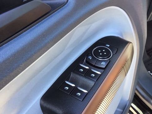 Certified 2024 Ford Maverick Lariat image 18