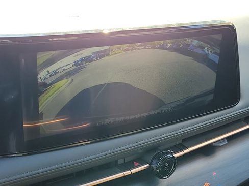 Used 2023 Nissan Ariya AWD image 27