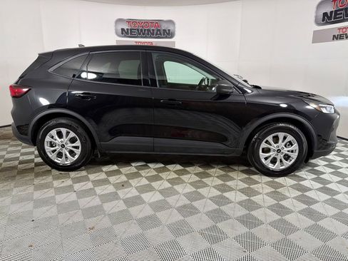 Used 2025 Ford Escape Active FWD image 2