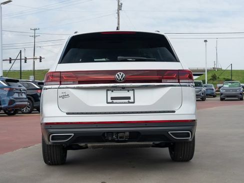 New 2026 Volkswagen Atlas SE FWD image 5