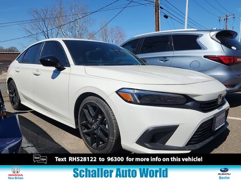 Used 2024 Honda Civic Sport image 1