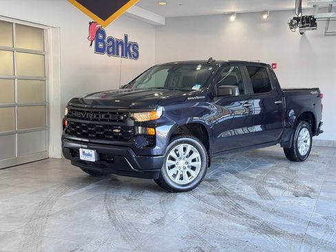 Certified 2022 Chevrolet Silverado 1500 Custom image 2