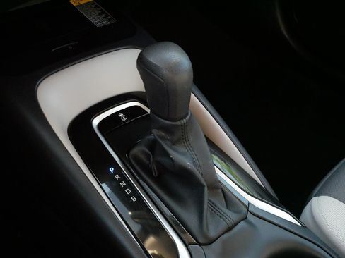 Used 2025 Toyota Corolla LE w/ LE Premium Package FWD image 24